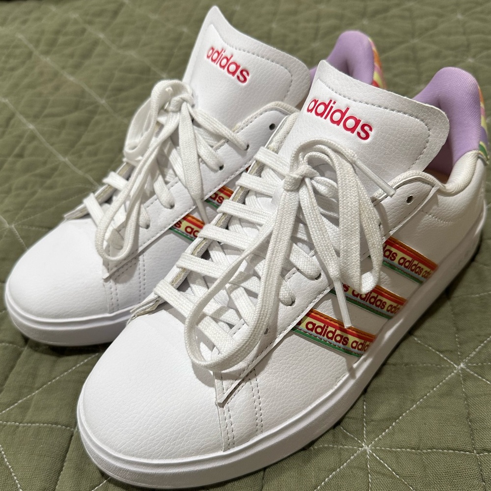 Adidas women’s Grand Court